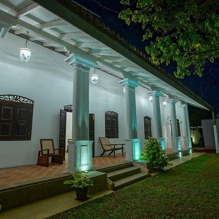 KapuGedara297 Bed & Breakfast Kalahe Bagian luar foto